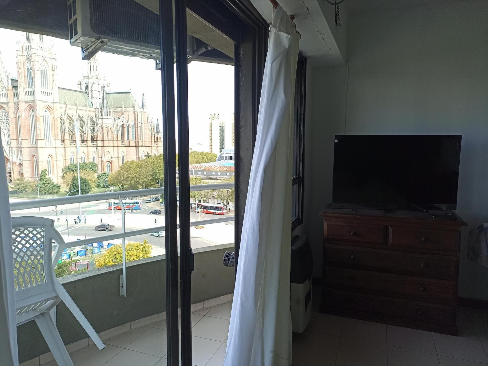 Departamento Plaza Moreno Con Balcon La Plata Exteriör bild
